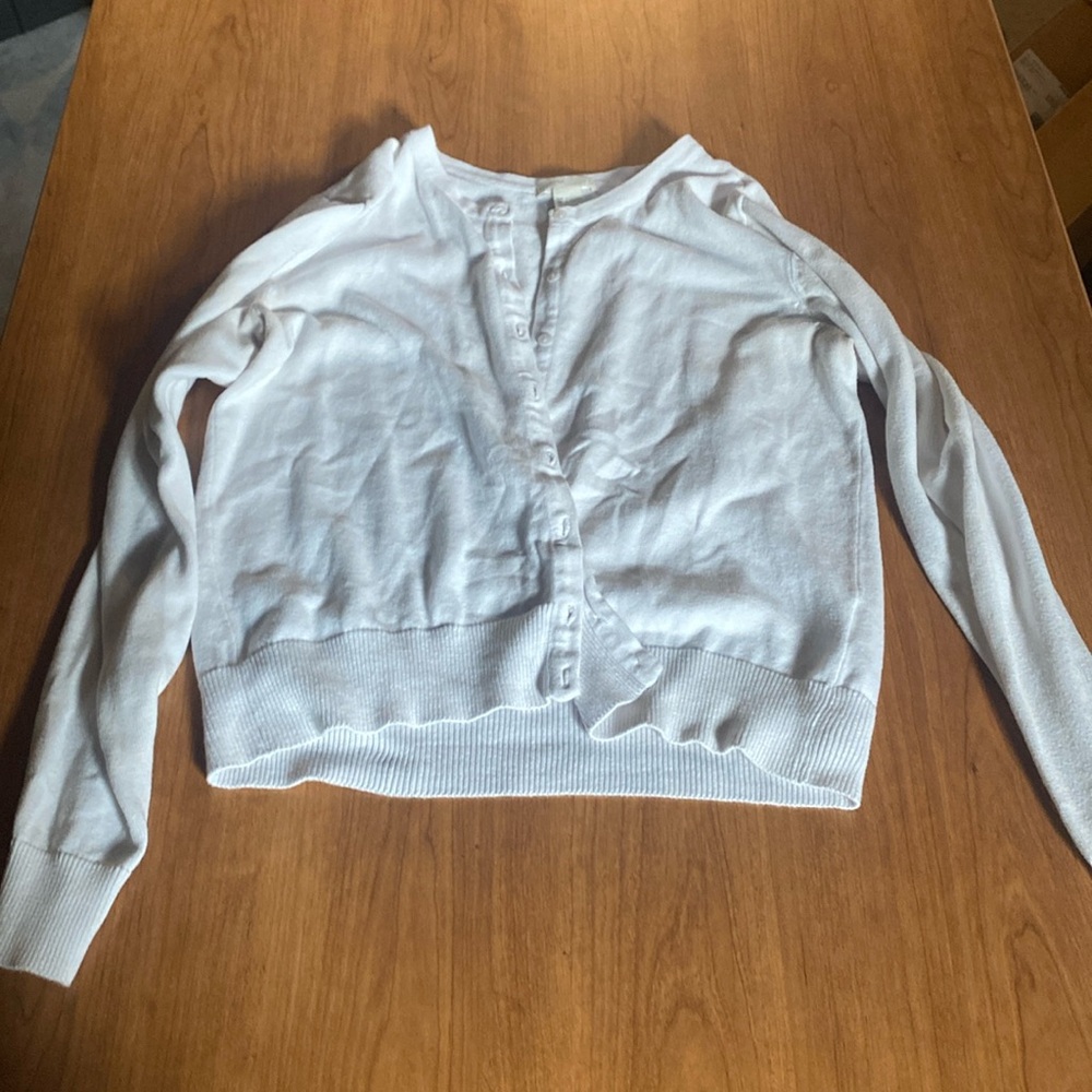 H&M BASICS WHITE CARDIGAN SIZE MEDIUM